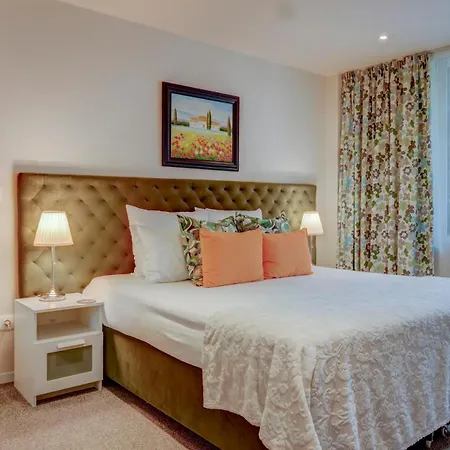 Pensión Boutique 4*