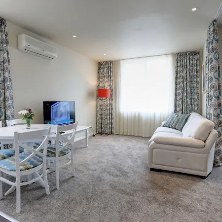 Boutique Pensión 4*
